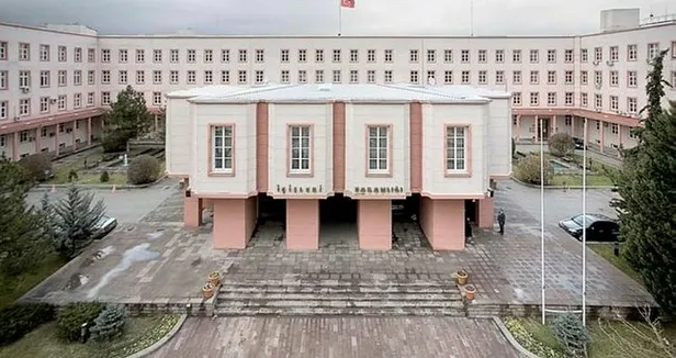 icisleri-bakanligi-kaymakam-alimi-basladi-mi-ne-zaman-baslayacak-kaymakamlik-sinavi-ne-zaman-basvuru-ucreti-1658409541524.jpg İçişleri Bakanlığı kaymakam alımı başladı mı, ne zaman başlayacak? Kaymakamlık sınavı ne zaman? Başvuru ücreti...-6