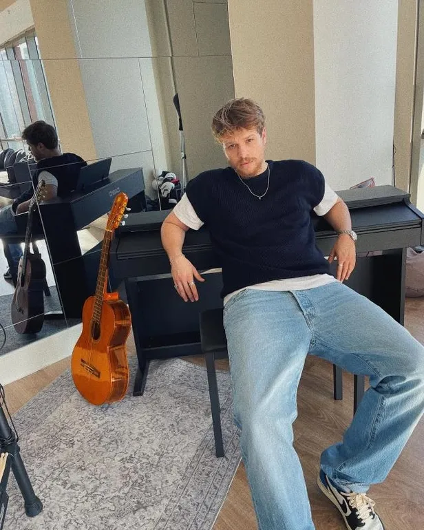 Burak Yörük trafiği birbirine kattı İETT şoförüne saldırdı! Yaşlı adama yumruklar savurdu polis zor zapt etti-6