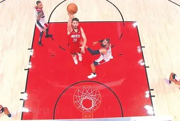 Milli basketbolcu Alperen Şengün maça damga vurdu!
