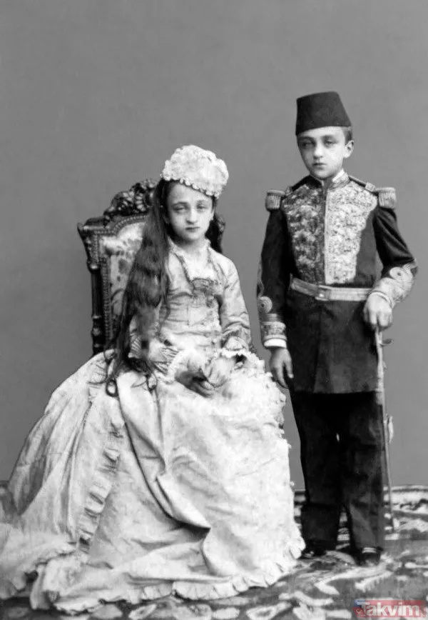 2.Abdülhamid ve Adile Naşit arasında şaşırtan bağ! - 18