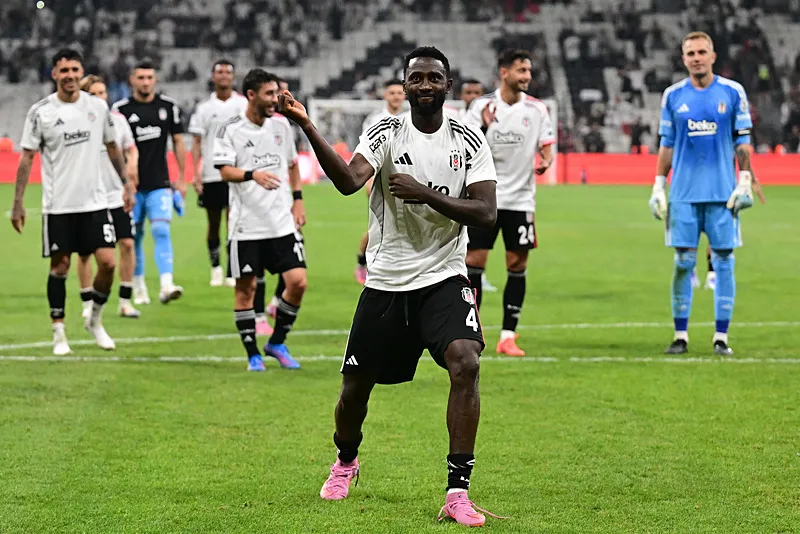 Solskjaer'in kozu orta saha! Beşiktaş'ın 11'i netleşti - 2