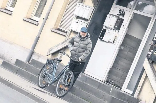 FETÖ'nün kumpas mimarı Mehmet Karabörk Almanya'da görüntülendi! Köstebek gibi yaşıyor bahis oynuyor