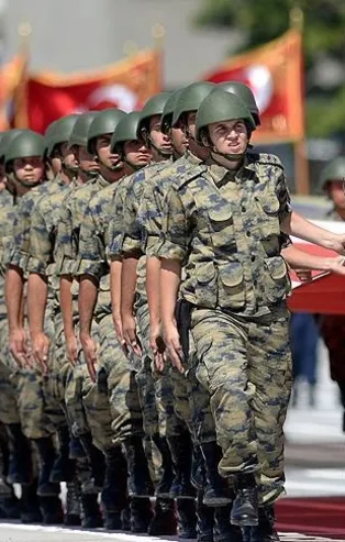 Astsubaylık görevinden ayrılanlar dikkat! Memurluğa yeniden dönüş mümkün mü?