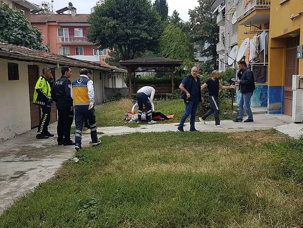 Bursa'da dehşet! Tartıştığı sevgilisini evinin bahçesinde bıçakladı-1