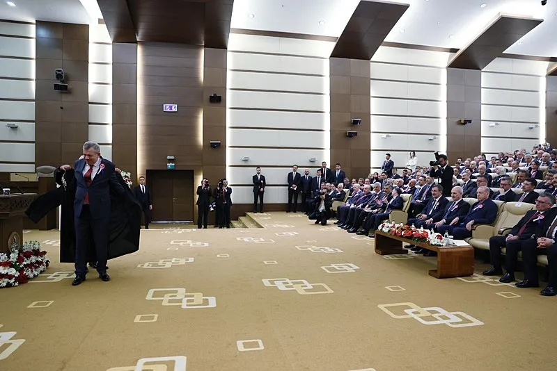 baskan-erdogan-anayasa-mahkemesinin-64-kurulus-yil-donumu-torenine-katildi-1777380789842.jpeg Başkan Erdoğan, Anayasa Mahkemesinin 64. Kuruluş Yıl Dönümü Töreni’ne katıldı-1