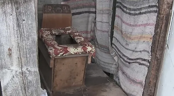 ukraynada-bir-kadin-tuvalette-dogurdugu-bebegini-diri-diri-mezara-gomdu-1606236057014.jpg