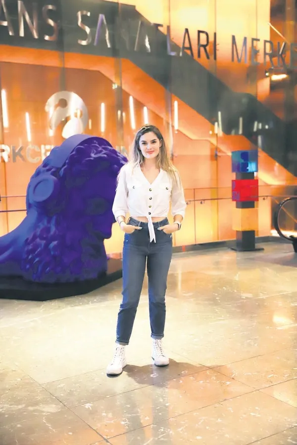 melisa-asli-pamuk-paris-moda-haftasindaki-zarafetiyle-goz-kamastirdi-1696115633148.jpeg Melisa Aslı Pamuk, Paris Moda Haftası'ndaki zarafetiyle göz kamaştırdı-5