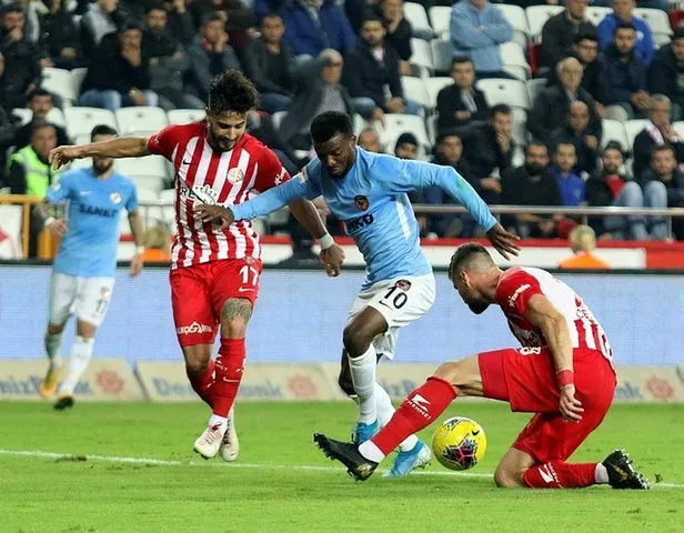 antalyada-puanlar-paylasildi-antalyaspor-1-1-gaziantep-fk-mac-sonucu-1574709991944.jpeg