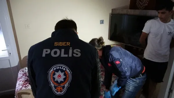 mersinde-100-polisten-nitelikli-dolandiricilara-safak-operasyonu-bu-durum-bize-utanc-veriyor-1636442333661.jpg