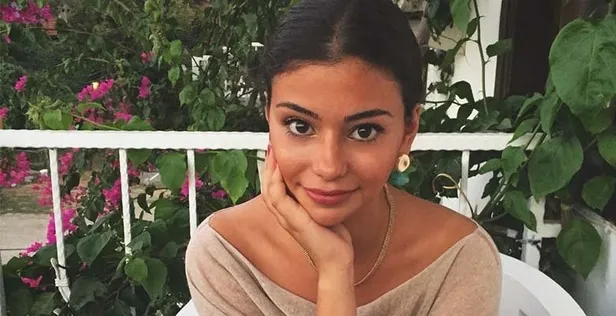 uc-kurus-halide-kimdir-kac-yasinda-uc-kurusun-halidesi-damla-makar-nereli-hangi-dizilerde-oynadi-1635786878696.jpg Üç Kuruş'un Halide'si Damla Makar nereli, hangi dizilerde oynadı? Üç Kuruş Halide kimdir, kaç yaşında?-5