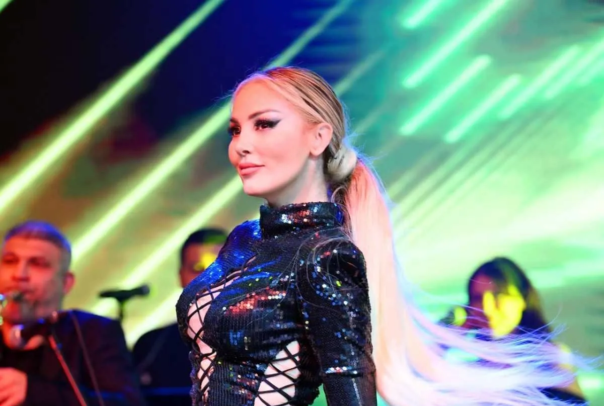 Tarzını yansıttı