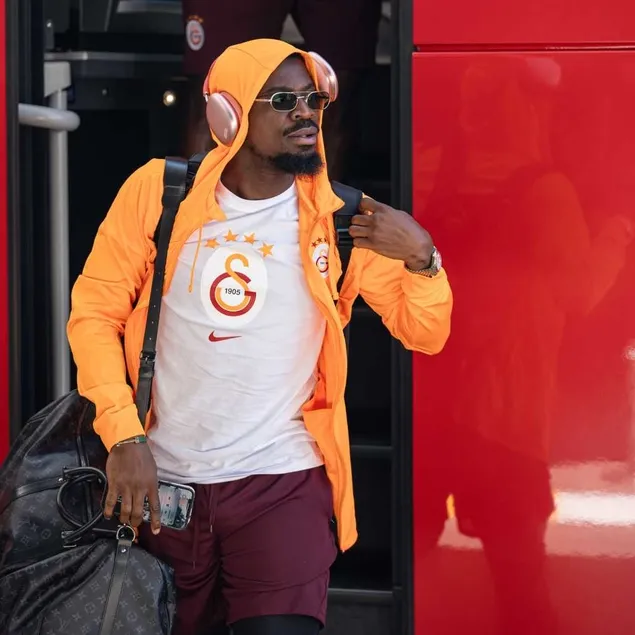 Galatasaray’ın eski yıldızına 6 ay men!