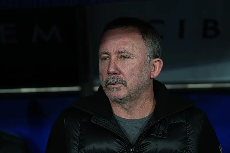 Dolmabahçe'de dev maç! İşte Beşiktaş ve Galatasaray'ın muhtemel 11'leri - 4