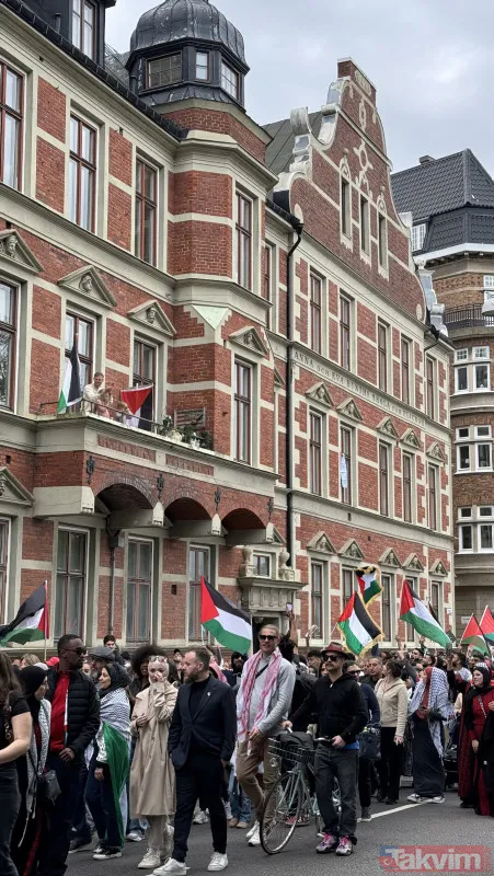 2024 Eurovision Şarkı Yarışması'nın finalinin başlamasına saatler kala on binlerce kişi soykırımcı İsrail'i protesto etti - 9