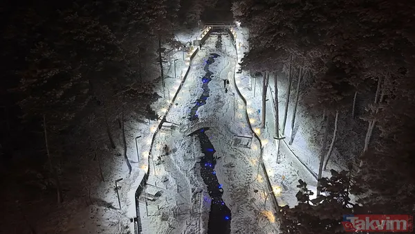 İstanbul’da kar yağdı trafik kilitlendi! İETT otobüsleri yine yolda kaldı - 1