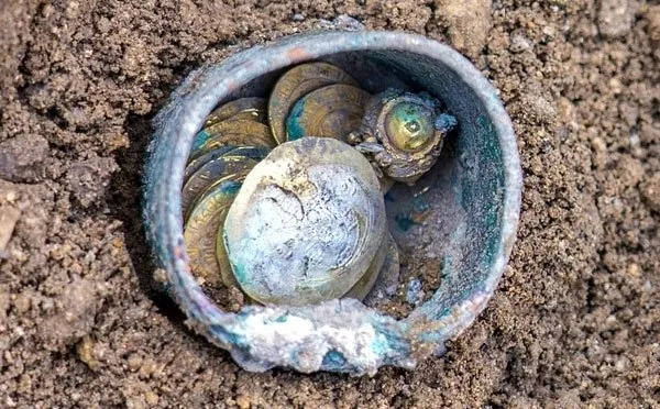 denizin-dibinde-1-milyon-dolarlik-kesif-goren-gozlerine-inanamiyor-servet-degerinde-1693833998262.jpeg Denizin dibinde 1 milyon dolarlık keşif! Gören gözlerine inanamıyor servet değerinde-3
