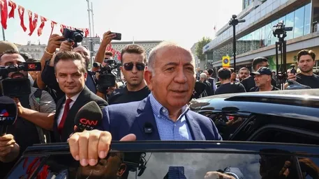 CHP’de Özel’te tepki yağıyor! Gürsel Tekin’den partinize sahip çıkın çağrısı | 20 belediye başkanı Kılıçdaroğlu’na şikayete gitti