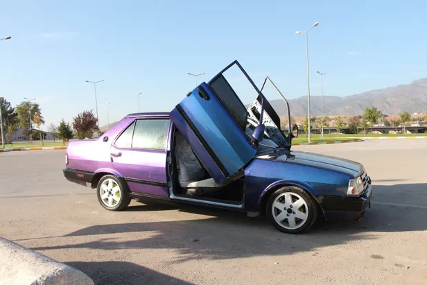 gorenler-donup-kalacak-silecekler-sokuldu-kapisi-yukari-dogru-aciliyor-25-bin-lira-masraf-yaparak-1605547670149.jpg Gören bir daha bakacak! Silecekler söküldü kapısı yukarı doğru açılıyor! 25 bin lira masraf yaparak...-2