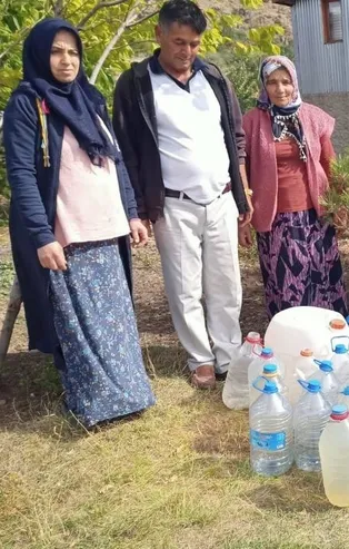 Ankara'da barajın yanında susuzluk çilesi: Su bidonu taşımaktan hepsi fıtık oldu!