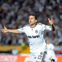 Beşiktaş galibiyetle başladı