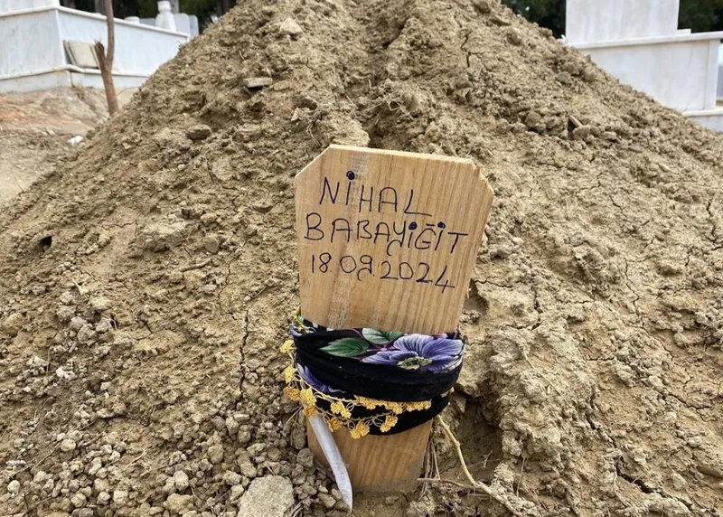 İşitme engelli Nihal Babayiğit'in mezarı (İHA)