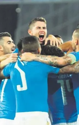 Napoli Benfica’yı 4 golle devirdi