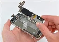 iPhone 4S de internete sızdı