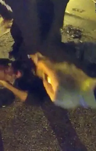 ABD'de polisin darbettiği 29 yaşındaki genç üç gün sonra hayatını kaybetti sokaklar karıştı! Dehşet anlarının görüntüsü ortaya çıktı