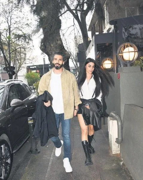 unlu-model-tulin-sahin-amerikaya-ucuyor-1680735644004.jpeg