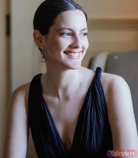 Hep Modeller, Şarkıcılar Magazin Gündemine Damga Vuracak Değil Ya. Cem Yılmaz İle Yaşadığı Aşkla Gündeme Gelen Leyla Feray'ın Annesi Lal Dedeoğlu Bir Dönemin En...