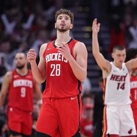 Alperen Şengün’den double-double!