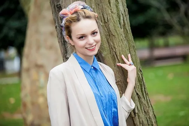 cannes-film-festivalinde-erkan-petekkayadan-sonra-nilperi-sahinkayada-hirsizlarin-kurbani-oldu-1653677436378.jpeg Cannes Film Festivali’nde Erkan Petekkaya'dan sonra Nilperi Şahinkaya'da Marsilya'da hırsızların kurbanı oldu-9