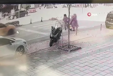Yaya yolunda feci kaza kamerada!