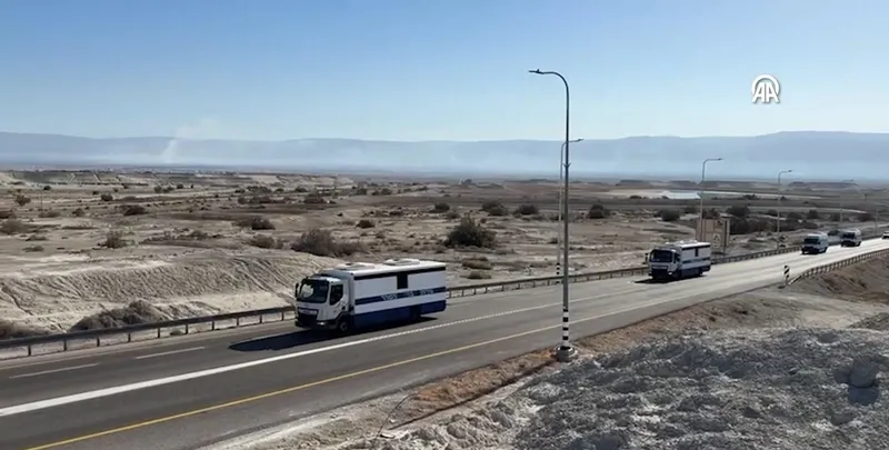 Türk vatandaşları Batı Şeria sınırında (Ekran görüntüsü)