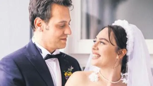 Önce bebek sonra evet: Demet Evgar ile Levent Babataş ile dün Rumelihisarı'ndaki evinde nikah masasına oturdu-6