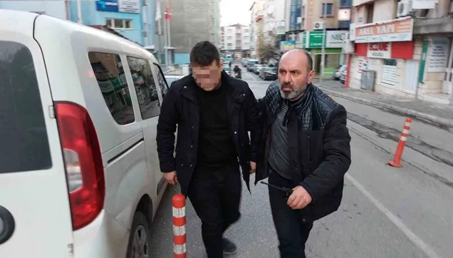 Samsun'da okulda annesini öldüren çocuk, çocuk polisine teslim edildi