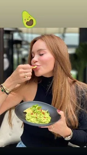 Hadise önceki akşam "En Güçlü Kadın Şarkıcı" ödülü aldı-7