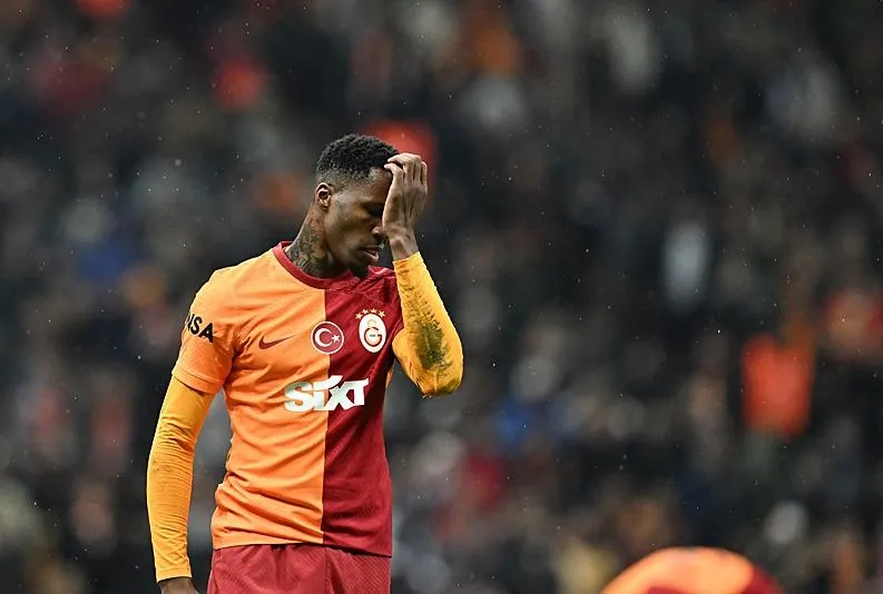 Ligde 4 maçtır yedek olan Wilfried Zaha tam 13 yıl sonra bir ilki yaşıyor