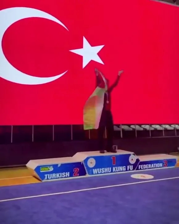 iki-yuzlu-avrupa-milli-sporcu-necmettin-erbakan-akyuz-filistine-detek-verince-tehdit-edildi-israil-bayragi-acs-1714458260193.jpg İkiyüzlü Avrupa! Milli sporcu Necmettin Erbakan Akyüz tehditlere boyun eğmedi: Kariyerim öldürülen çocuklardan değerli değil-3