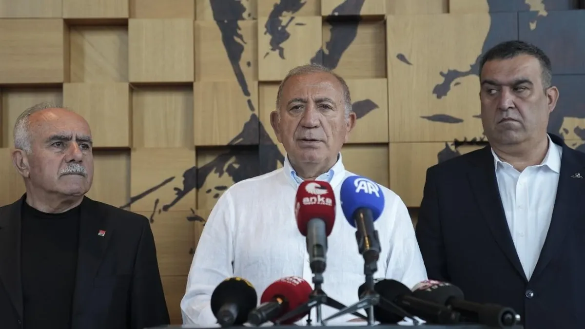 CHP İstanbul’da Gürsel Tekin dönemi sona erdi: Mahkeme geçici heyetin görevini sonlandırdı