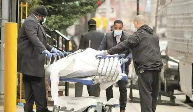 ABD'de sağlık sistemi çöktü: Koronayla mücadele için New York şehrine gönderilen USNS Comfort'ta sadece 20 hasta tedavi ediliyor!-7