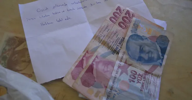 Mahalle bakkalına çocukluk döneminde yaptıklarına karşılık 500 TL bırakıp helallik istedi
