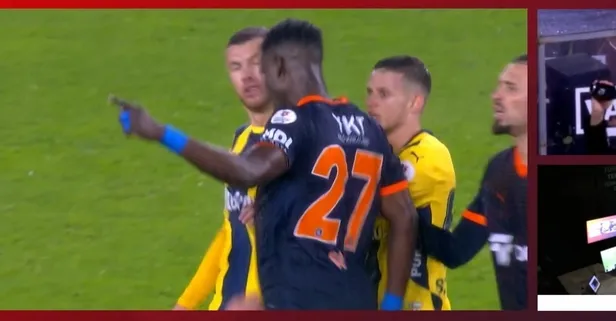 Edin Dzeko'ya kafa attı! Ousseynou Ba'nın kırmızı kart gördüğü an