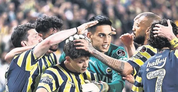 Zirve takibini sürdüren Fenerbahçe, Giresunspor'a konuk olacak