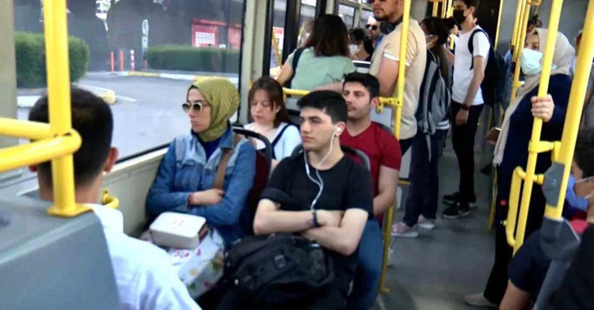 2 yıl sonra maskesiz sosyal hayat başladı! Toplu taşıma araçlarında maskesiz ilk gün