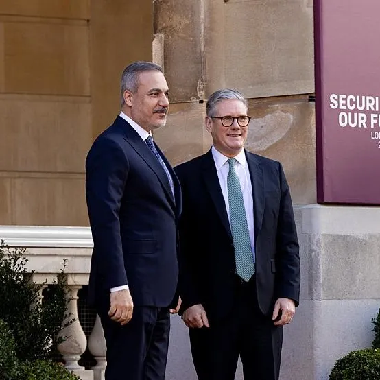 Sen bakma o amcaya zirvesi