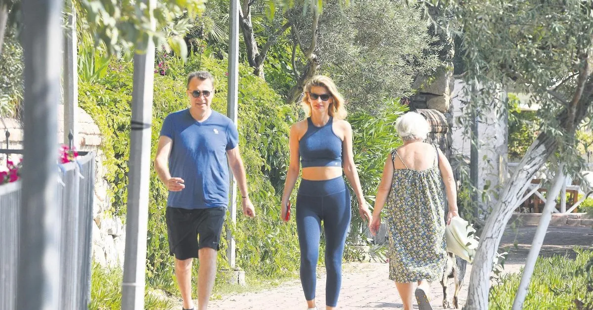 Besiktas Baskani Fikret Orman Bodrum Daki Otelinde Tugba Coskun La Goruntulendi Takvim