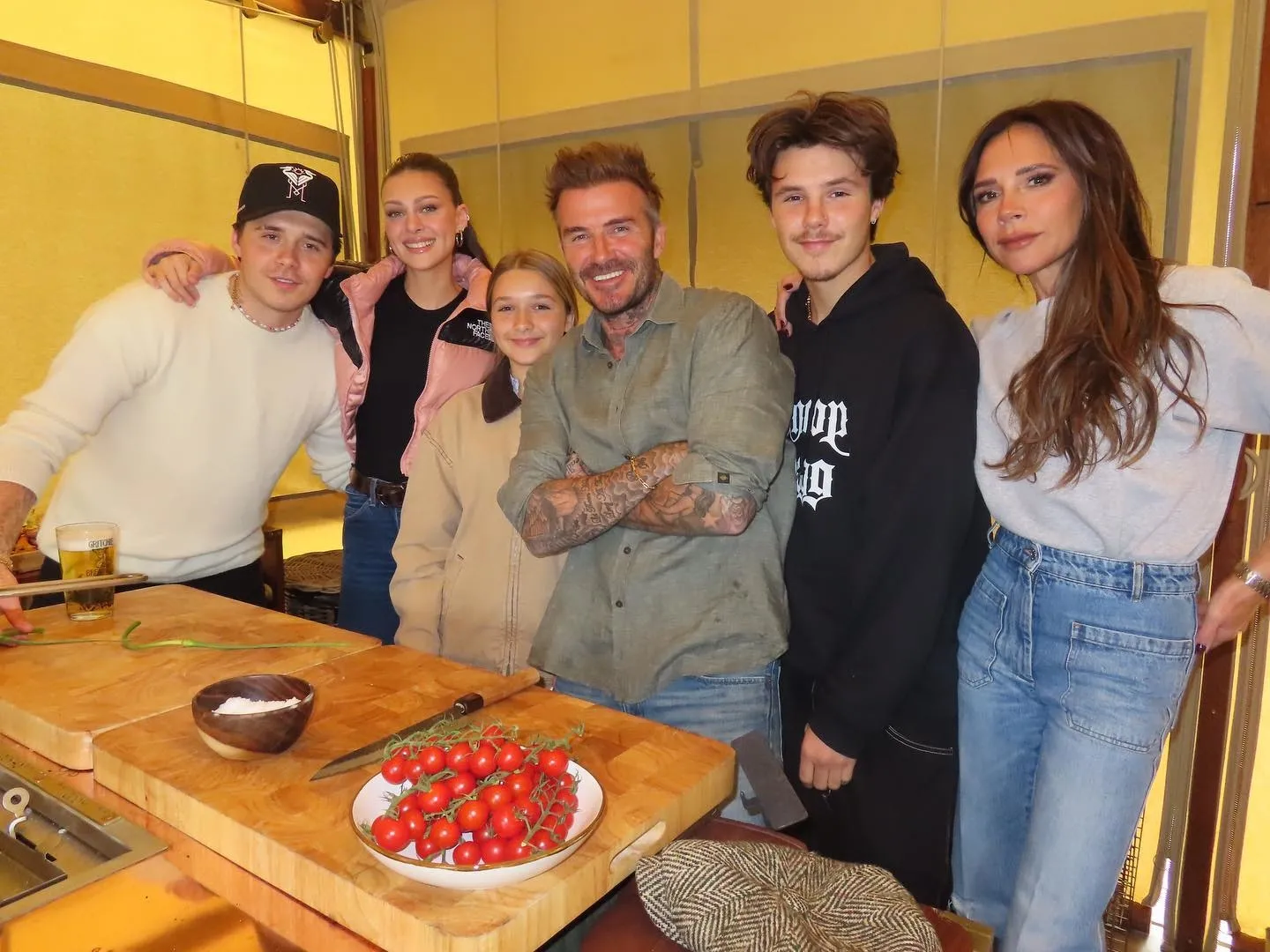 Brooklyn Beckham tüm kirli çamaşırları ortaya döktü: Victoria - David Beckham fena ifşa oldu - 1