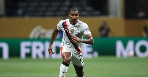 Milan Akanji için devrede!