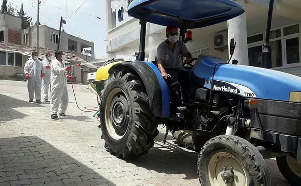 antalyada-nisan-merasimi-sonrasi-4-kisinin-koronavirus-testi-pozitif-cikti-1589977872711.jpg Antalya'da nişan merasimi sonrası 4 kişinin koronavirüs testi pozitif çıktı!-1